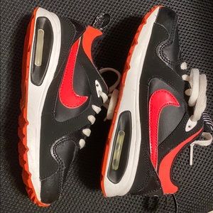 Nike Air Girls Shoes